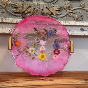 Bandeja de resina con flores prensadas: Bandeja decorativa WTF, 10 pulgadas