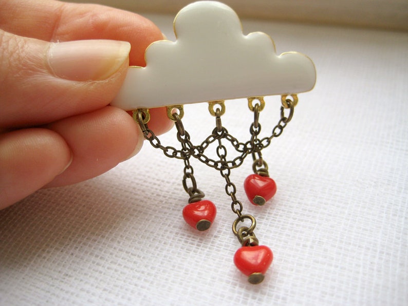 White cloud red hearts chandelier brooch pin J'aime la pluie image 3