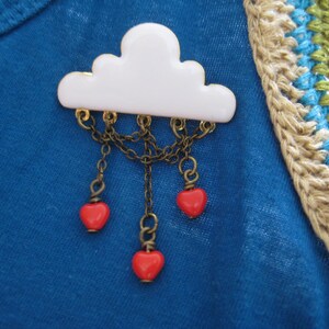 White cloud red hearts chandelier brooch pin J'aime la pluie image 5