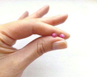 Small faceted resin glittery jewel stud earrings - Glitter Drops in bubblegum pink