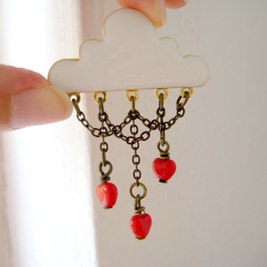 White cloud red hearts chandelier brooch pin J'aime la pluie image 2