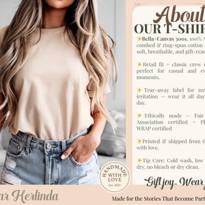 Pu&ograve; includere: Una maglietta beige girocollo con maniche arrotolate, abbinata a pantaloncini di jeans. L'immagine include il testo "About Our T-Shirts" e "Dear Herlinda". La maglietta &egrave; descritta come morbida, traspirante e pronta per essere regalata.