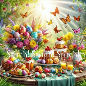 以下が含まれることがあります： 鮮やかでカラフルなイースターをテーマにした静物画。装飾されたイースターエッグ、イチゴをトッピングしたケーキ、クロワッサン、蝶が描かれています。「Stitch! Stitch! Stitch!」というテキストが表示されています。明るい日差しの屋外のシーンです。