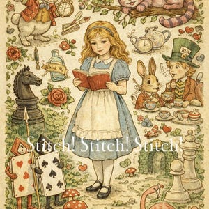 以下が含まれることがあります： 不思議の国のアリスのイラスト。青いドレスのアリスが本を読んでいます。白ウサギ、マッドハッター、チェシャ猫、トランプ兵も登場。画像には「Stitch! Stitch! Stitch!」というテキストが含まれています。