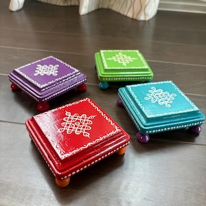 Kolam peetalu "Chowki / Tisch / Hocker / Palagai" für Einweihungspartys, Diwali, Festivalgeschenke.
