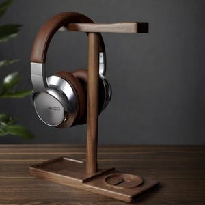 Personalised Walnut Headphone Holder, Headphone Stand, Headphone Holder, Music Lovers Gift, Gaming Lovers Gift, Men&#39;s Gift, Handmade Wooden