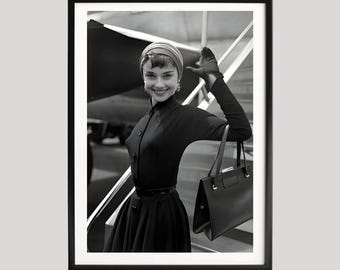 Stampa fotografica di Audrey Hepburn, poster vintage in bianco e nero, classica opera d'arte murale di Hollywood, ritratto elegante, opera d'arte di qualità museale