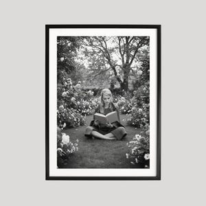 Kate Moss Reading in Garden Art, Black and White Photography Print, Fine Art Poster, Vintage Inspired Wall Art, Elegant Feminine Home Decor