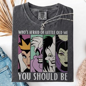 Vem är rädd för lilla gamla mig, bekväma färger, du borde vara Disney-skurkar, klassisk Disney-skurkar-tröja, Disney Halloween-tröja bild 7