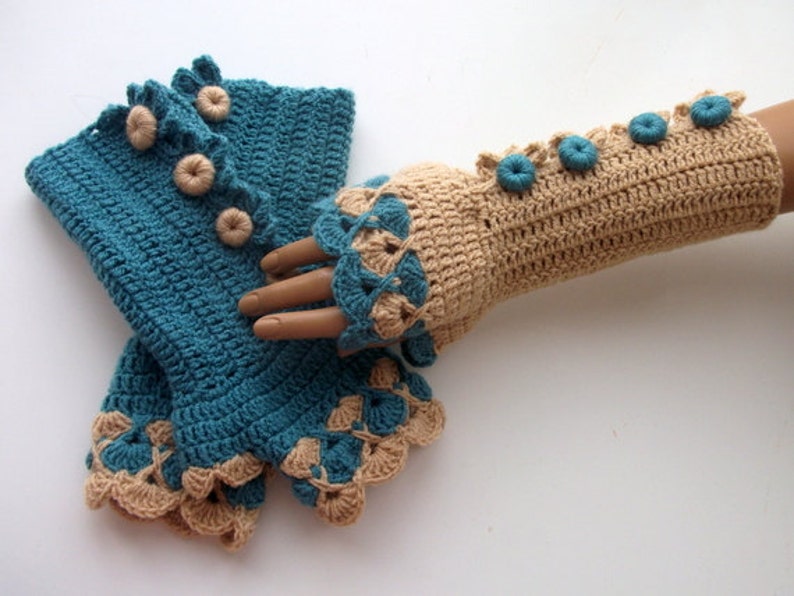 Oil Green and Camel Color Crochet Fingerless Gloves/oil-green button/Fingerless-Victorian gloves Bild 5