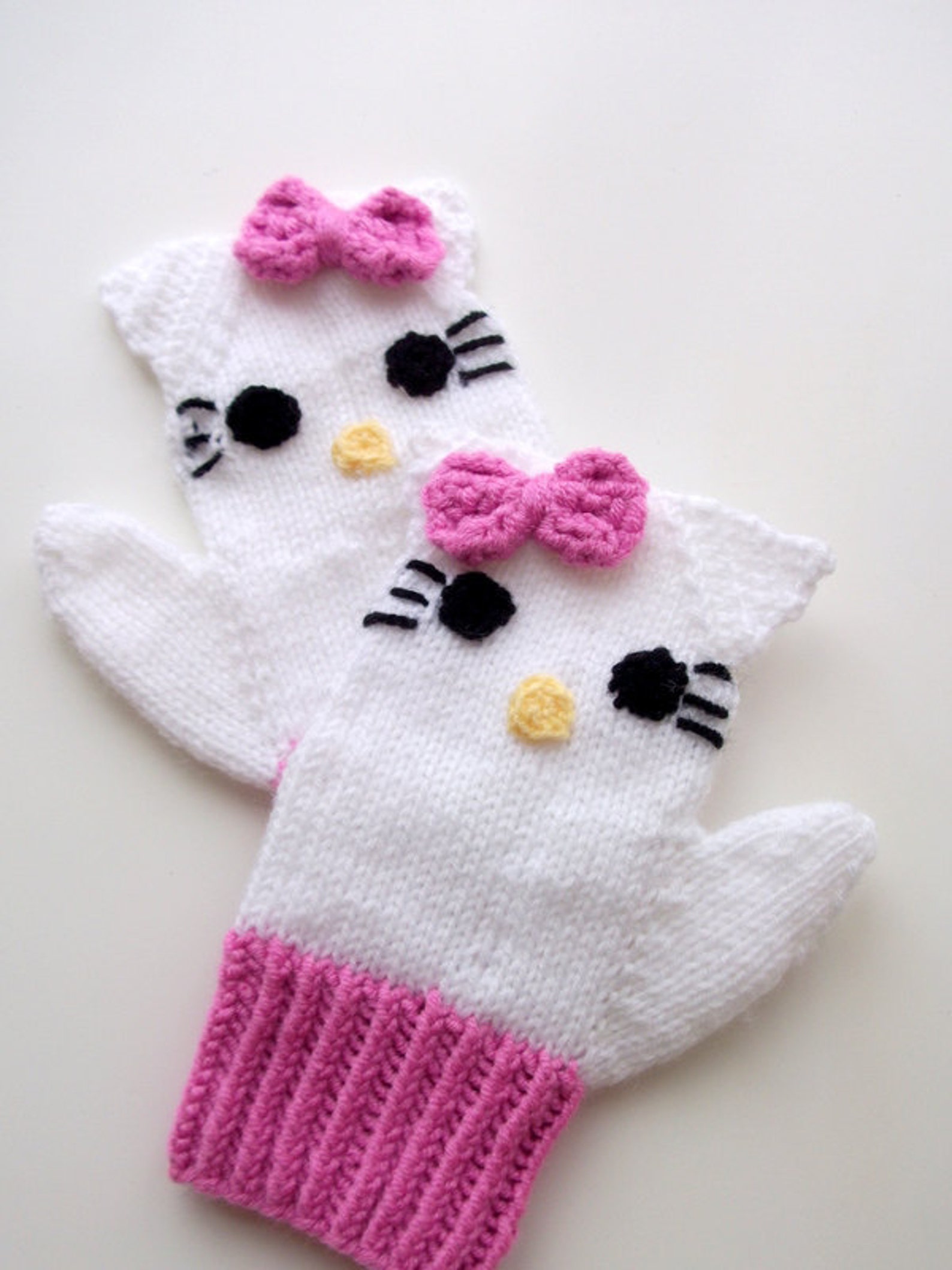 варежки с бусинами. украшаем детские варежки. красивые варежки. красивые варежки. украшаем детские варежки.