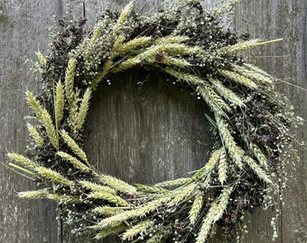 Corona artesanal de flores silvestres secas y trigo / Corona de ramas de abedul natural / Decoración rústica de pared estilo granja