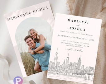 Op de afbeelding: Twee huwelijksuitnodigingen. Eén heeft een foto van een lachend stel, de andere een zwart-wit illustratie van de skyline van New York City. Tekst bevat de namen "Marianne & Joshua" en huwelijksdetails.