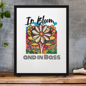 Decorazione murale per il soggiorno, poster Afro House per il soggiorno - "Bloom & Bass" | Design di arte urbana colorata con fiori | Quadri per il soggiorno, poster A1