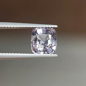 3.15ct weißer Spinell metallisch für Ring - aus Viet Nam