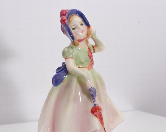 Royal Doulton Tiny Figurine Babie HN 1679 Circa 1970s