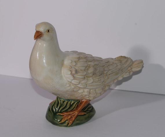 Pottery Dove Large 10" Italian Pottery Beautiful sculpted white Dove with green base Number 25 unsigned Dove or Pigeon Figure