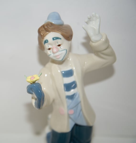 Mexican Porcelain Llaadro style clown Figurine Vintage 1993 Clown with Flower Blue and white