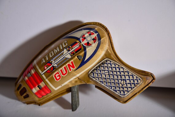 Vintage Made in Japan Ray Gun Atomic Ray Gun Sparkler Tin Toy