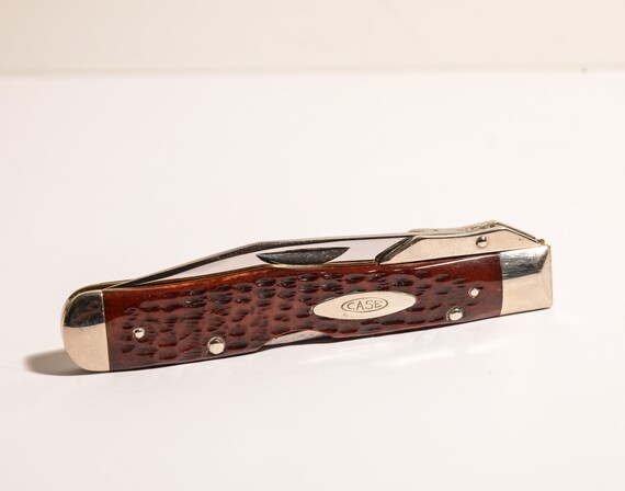 Case XX USA 8 Dot 1972 6111 1/2L Swing Guard Knife Single Blade Red Bone