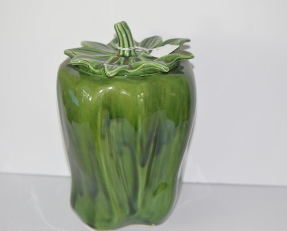 McCoy Green Pepper Cookie Jar Number 157 Pottery Jar 1970s Cookie Jar For Country Kitchen , Cooks Kitchen Restaurant Decor