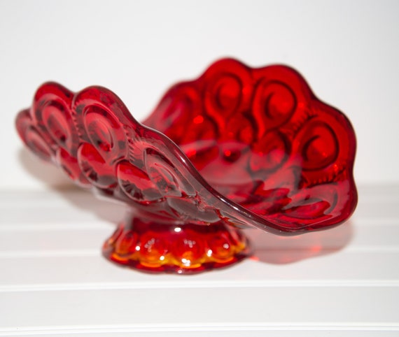 LE Smith Moon and Star Flame Amberina to Ruby Red Banana Bowl Pressed Glass Vintage Glass Christmas Dinner Table