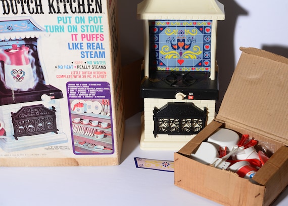 1969 Remco Little Dutch Kitchen Mint in Box Unplayed with Toy Complete Set