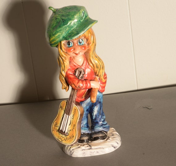 Goebel Michel T (Thomas) Figurine 1971 Guitar Playing Girl hippie Children of Paris Big Eyes French Artist Les Petits Mic 12