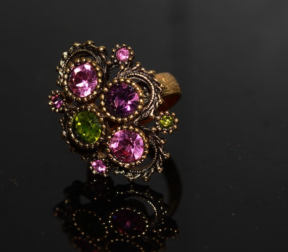 Vintage Sarah Coventry Austrian Lites 1973 Big Rhinestone Ring Adjustable Pink and Peridot Colors
