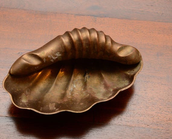Solid Brass Shell Ashtray Sea shell vintage Commodore India