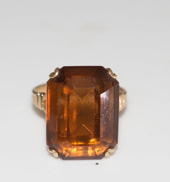 Vintage Avon Ring Amber Glass Chunky Size 8 Ring Costume Jewelry Bold Gold Tone