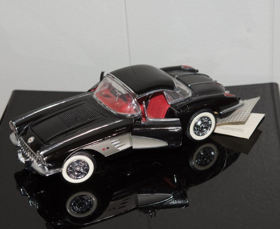 1958 Danbury/ Franklin Mint Black Corvette Die Cast Collectible 1:24 Convertible