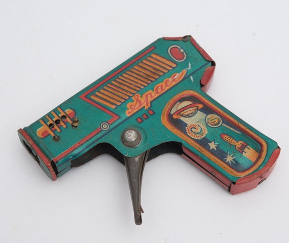 Marusan San Tin Space Sparking Gun Atomic Age tin litho toy bright lithographs made in japan C1950-60