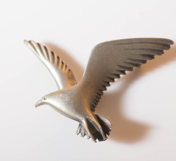 Pewter Pendant or Pin Seagull in Flight Vintage Pewter Pin for Bird Lover