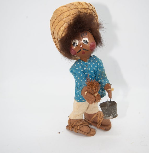 Folk Art doll islands or Mexico Jamaica tourist souvenir doll or Costume Doll Nut head Vintage Folk Doll
