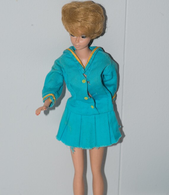 Vintage Bubble Cut Barbie With Sailor Dress accessories 1960s Good Condition Barbie Midge Trademark free ship