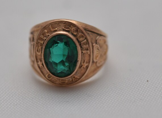 Girl Scout Ring Vintage 1960s Size 5 10k gold Filled Green Glass stone Wonderful memory maker school ring style