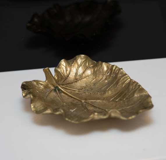 Virginia Metal Crafters VMC Rhubarb Leaf Dish 1948 5 inches Oskar Hansen Mid Century Brass Organic Designs