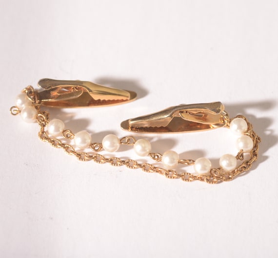 Elegant Vintage Sweater Clasp Chain Pearl and Gold Tone Free shipping USA