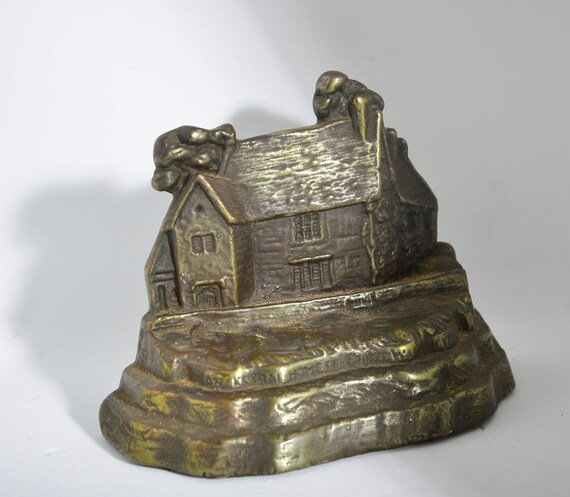 antique Armor Bronze Washingtons Ancesteral Home Bookend or Door Stope heavy Bronzed 1920-30