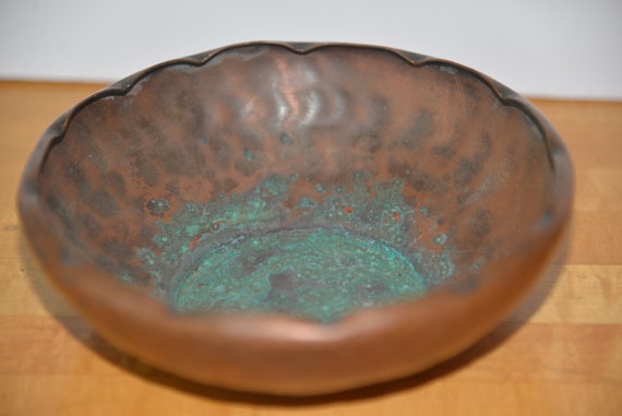 1940s California Hand Crafted Copper Bowl Craftsman Inc. 6 inch Hand hammered Craftsman Period Decor Craftsmen inc Laguna CA Free Ship