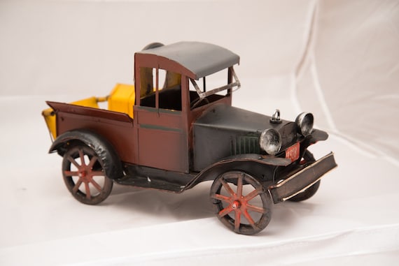 Artsy Metal Sculpture Vintage Truck 1928 Pick Up Farm Truck chippy Shelf Sitter