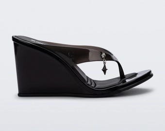 Tacones de plataforma transparentes negros Melissa Nabeela en preventa