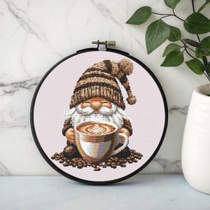 Kaffeeliebhaber Wichtel Kreuzstichmuster PDF - Instant Download, Süßer Kaffeeliebhaber Wichtelmuster Stickerei, Süßer Kaffeeliebhaber Wichtelmuster