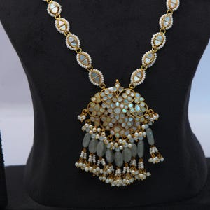 Traditionele lange bruidsketting set met oorbellen/choker in rajasthaanse stijl met groene kralen/bruiloftssieradenset/gratis expreslevering