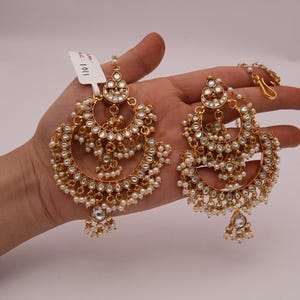 Handgemaakte Kundan Chandbali-oorbellen met oorketting/Goudkleurige bruidsoorbellen/Indiase bruiloftssieraden met parels/gratis expreslevering