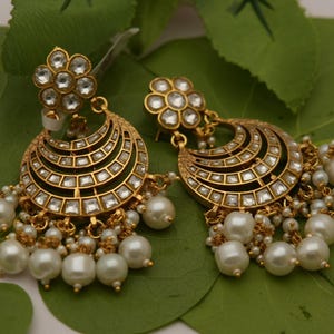 Traditionele bloem bruids Chaandbali-oorbellen/Kundan-stenen en parelkralen-oorbellen/Indiase etnische sieraden/cadeau voor moeder/gratis expreslevering