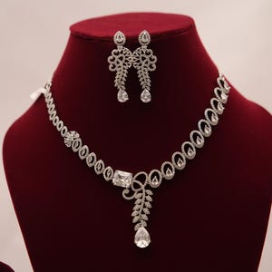 Kristallen diamanten ketting set met oorbellen/verlovingssieraden/elegante blauw-witte zirkonia/diamanten imitatieset/gratis expreslevering