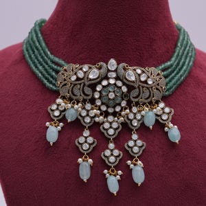 Handgemaakte diamanten polki choker set/Indiase bruidssieraden/Kundan choker met groene kralen en oorbellen/bruiloft choker set/gratis expreslevering