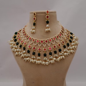 Bruids etnische kundan parel choker ketting set met oorbellen/rode steen met groene kralen/handgemaakte Indiase bruiloft set/gratis expreslevering